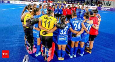 Janneke Schopman - Women's Hockey World Cup: We want to fill the void of missing a medal at the Olympics, says India captain Savita Punia - timesofindia.indiatimes.com - Germany - Belgium - Netherlands - Spain -  Tokyo - India