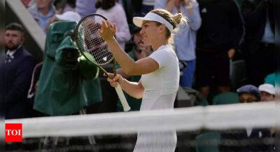 Former Wimbledon champion Simona Halep advances to third round