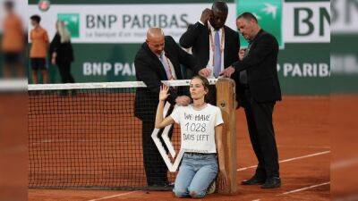 Casper Ruud vs Marin Cilic French Open Semi-Final Interrupted As Protester Ties Herself To Net