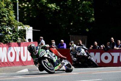 Michael Dunlop - Davey Todd - TT 2022: Hickman cruises to Superbike win - bikesportnews.com - Isle Of Man