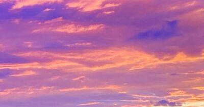 Mancunians wowed by stunning sunset which bathes region in warm glow - manchestereveningnews.co.uk - Manchester