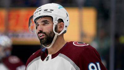 Avs' Kadri leaves Game 3 after hit from Oilers' Kane