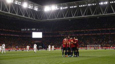 El Espanyol - El RCDE Stadium echa el cierre con la fiesta de Perú - en.as.com - Qatar - Colombia - Australia - Nigeria - Ecuador - Costa Rica