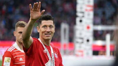 El presidente del Bayern: "Lewandowski jugará aquí la próxima temporada"