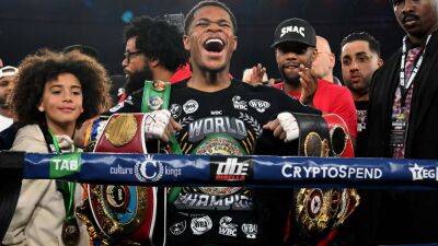 Devin Haney - Haney crowned undisputed lightweight champion after 'smart' win over Kambosos - thenationalnews.com - Usa - Australia - Melbourne