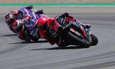 Fabio Quartararo - Jorge Martín - Johann Zarco - Aleix Espargaro - MotoGP rider waves goodbye to second place after celebrating a lap early - theguardian.com - Spain