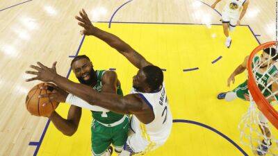 Jaylen Brown - Chase Center - Klay Thompson - Adam Silver - Brittney Griner - 'No reason to panic' for Golden State Warriors ahead of NBA Finals Game 2 against the Boston Celtics - edition.cnn.com - China -  Boston