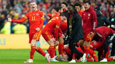 Wales heading to World Cup finals after dramatic play-off win over Ukraine