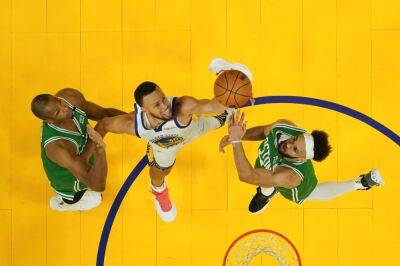 Curry stars as Warriors hit back at Celtics to level NBA Finals series