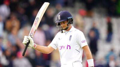 Joe Root - Matt Parkinson - Daryl Mitchell - Colin De-Grandhomme - Tom Blundell - Ben Stokes and Joe Root put England in strong position against New Zealand - bt.com - New Zealand - county Stokes