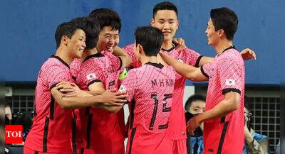 Hwang and Son on target as South Korea down 10-man Chile