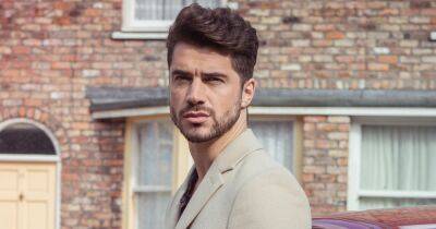 Itv Corrie - ITV Corrie fans distracted by Adam Barlow's latest new hairdo - manchestereveningnews.co.uk