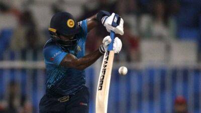 Sri Lanka name two spinners for first T20 against Australia