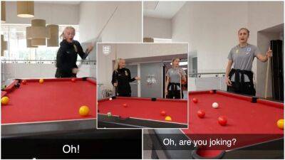 Euro 2022: England star Chloe Kelly shows off serious snooker skills