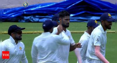 Ranji Trophy: 21 wickets tumble as Karnataka-UP quarterfinal hangs in balance - timesofindia.indiatimes.com - India
