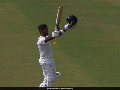Ranji Trophy Quarter-Final: Suved Parkar Hits 252, Sarfaraz Khan 153 As Mumbai Declare At 647/8 Vs Uttarakhand - sports.ndtv.com - India -  Mumbai