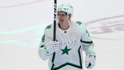 Stars sign Gurianov to one-year, $2.9M extension - tsn.ca - Russia
