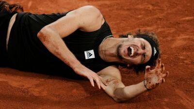 Alexander Zverev undergoes ankle surgery after French Open fall