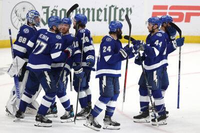Lightning even series with Rangers in Game 4 win