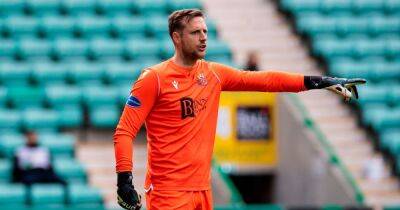St Johnstone goalkeeper Elliott Parish signs new contract