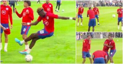 Tammy Abraham - Harry Kane - Reece James - Gareth Southgate - England Football - Jonas Hofmann - England star Tammy Abraham suffered epic fail in warm-up leaving teammates in stitches - givemesport.com - Germany - Italy - Hungary