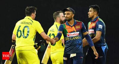 David Warner - Mitchell Starc - Glenn Maxwell - Aaron Finch - Ashton Agar - Matthew Wade - Australia edge out Sri Lanka in second T20I to clinch series - timesofindia.indiatimes.com - Australia - Sri Lanka - county Kane