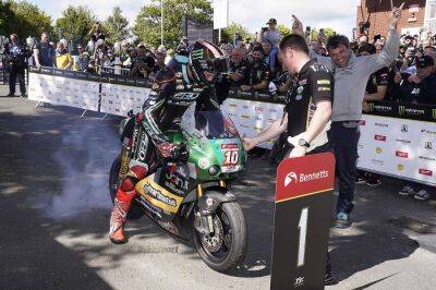 TT 2022: Hickman celebrates first Supertwin victory