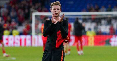 Frenkie de Jong told how to be a success at Manchester United