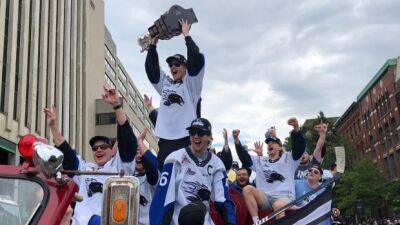 Thousands celebrate Sea Dogs' Memorial Cup win with a parade in uptown Saint John