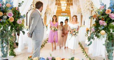 Itv Corrie - ITV Corrie spoilers with wedding day doom for Fiz and Phill as ceremony thrown into chaos by the arrival of an ex - manchestereveningnews.co.uk