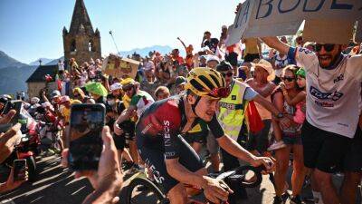 Tour de France 2022 – Tom Pidcock wins atop Alpe d’Huez, Chris Froome third, Jonas Vingegaard defends yellow