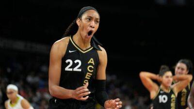 Aces shatter WNBA record with 71 1st-half points in rout of Liberty