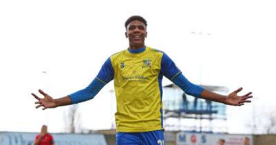 Frenkie De-Jong - Huddersfield have signed Britain's tallest footballer - footage shows he's a real handful - msn.com - Britain - county Wood -  Huddersfield