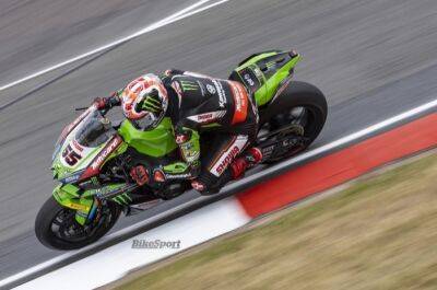 Jonathan Rea - WorldSBK Donington: Rea under race record pace on Friday - bikesportnews.com - Britain