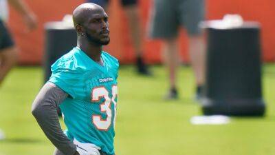 Miami Dolphins' Jason McCourty retires after 13 NFL seasons - espn.com - Los Angeles - county Brown - county Cleveland - state Tennessee -  Kansas City