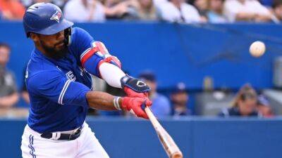 Hernandez, Chapman post 3-run homers to propel Blue Jays to rout of Royals