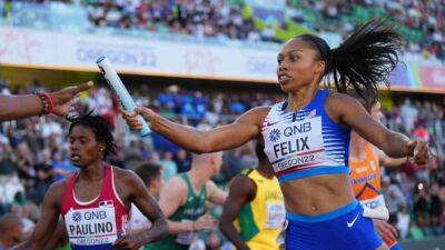 Allyson Felix - Felix passes the baton to next generation in emotional worlds send-off - channelnewsasia.com - Netherlands -  Athens -  Tokyo - state Oregon - Los Angeles - Dominican Republic