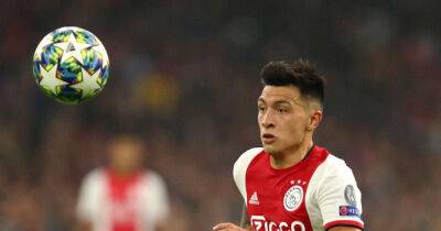 Lisandro Martinez in England to finalise move to Manchester United from Ajax
