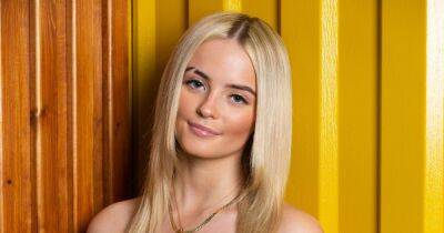 ITV Coronation Street: Real life of Kelly Neelan actress Millie Gibson - age, real name, scar story and co-star love - manchestereveningnews.co.uk