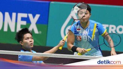 Apriyani Rahayu - Tahan Sakit di Final, Pengorbanan Siti Fadia Terbayar Gelar Juara - sport.detik.com - China - Malaysia - Singapore -  Singapore
