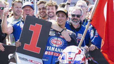 Toprak Razgatlioglu holds off Alvaro Bautista to win Race 2 at Donington and land weekend clean sweep - eurosport.com - Britain - Czech Republic