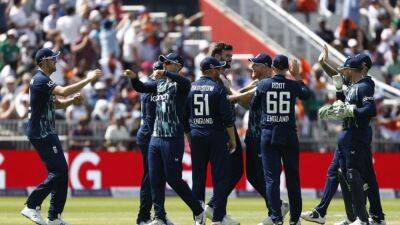 England restricted to 259 in final ODI against India