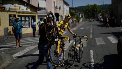 Costly at Tour de France for Jonas Vingegaard as Jasper Philipsen wins stage 15