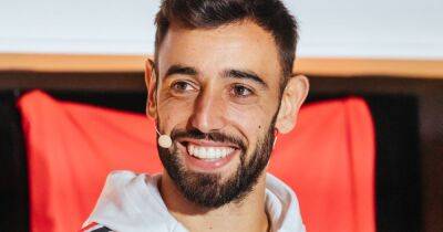 Bruno Fernandes aims jibe at Leeds United after Manchester United question