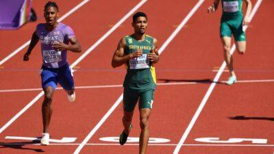 Record-holder Van Niekerk eases through 400m heat, US trio advance - channelnewsasia.com - Usa - South Africa -  Doha -  Tokyo - state Oregon - county Norman