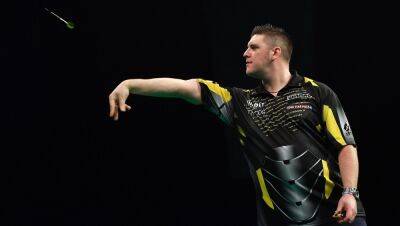 Michael Van-Gerwen - Michael Smith - Daryl Gurney sends former champion Gary Anderson crashing out - rte.ie - Netherlands - county Lewis - county Anderson