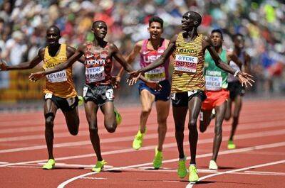 Uganda's Cheptegei delivers masterclass to retain world 10 000m title