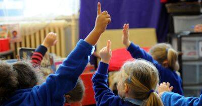 Schools to stay open and move pupils from 'hottest classrooms' as temperatures set to rise - manchestereveningnews.co.uk - Manchester - London