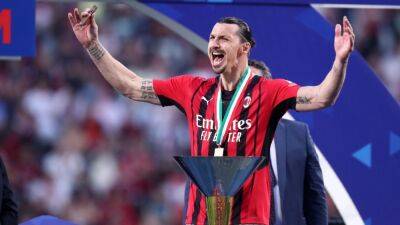 Zlatan Ibrahimovic signs one-year AC Milan deal despite injury layoff