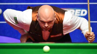 'All a learning curve' – Stuart Bingham hits back to reach Championship League snooker last 32